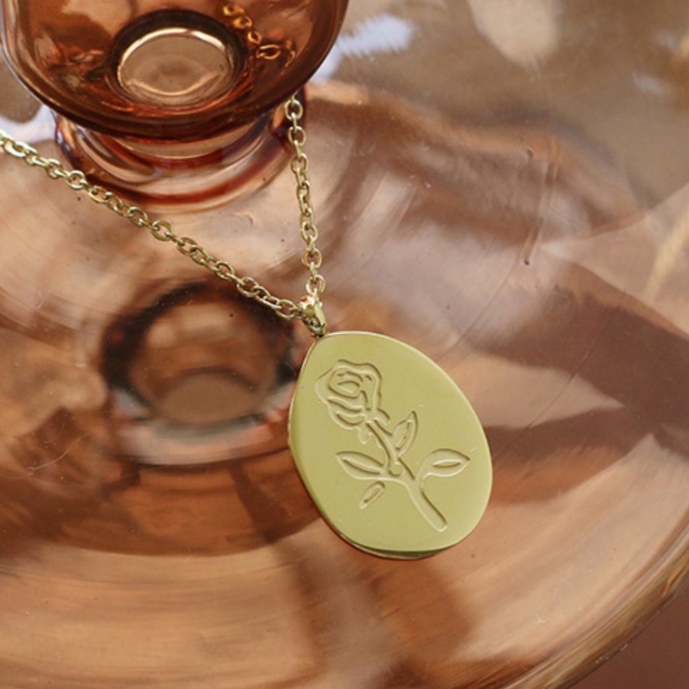 NEW 18K Gold Plated Rose Oval Pendant Necklace 1